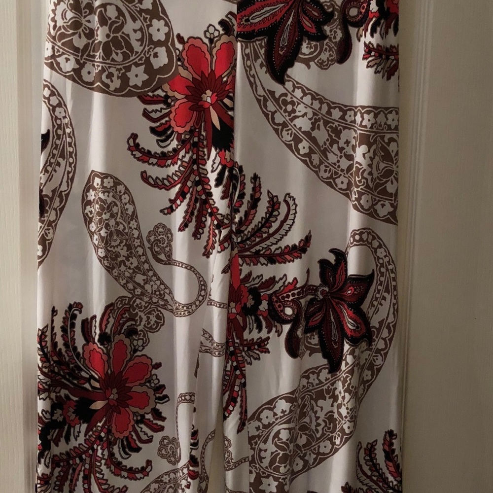 Comfortable Paisley white Palazzo pant.